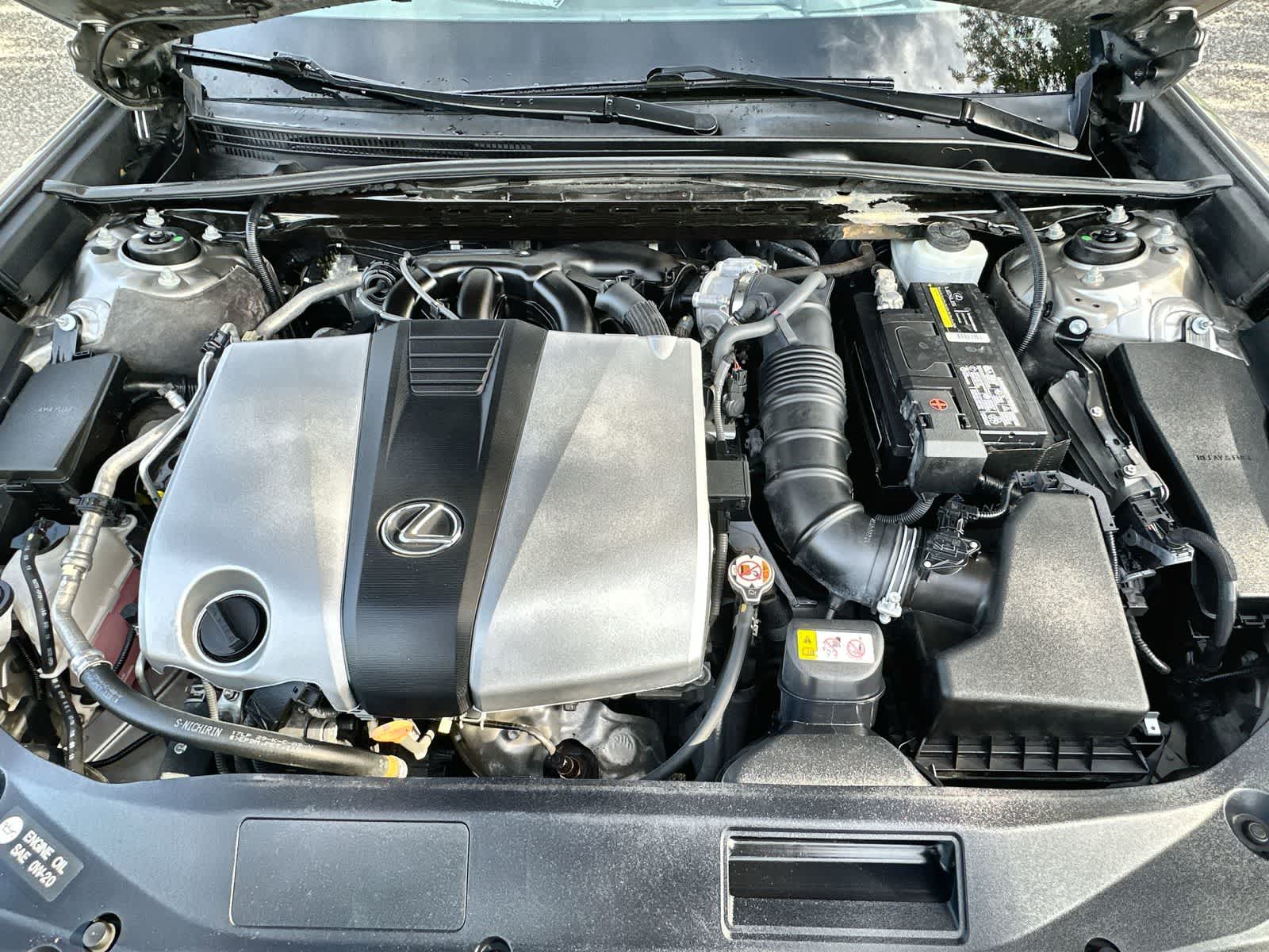 Thumbnail: 2020 Lexus ES - 9