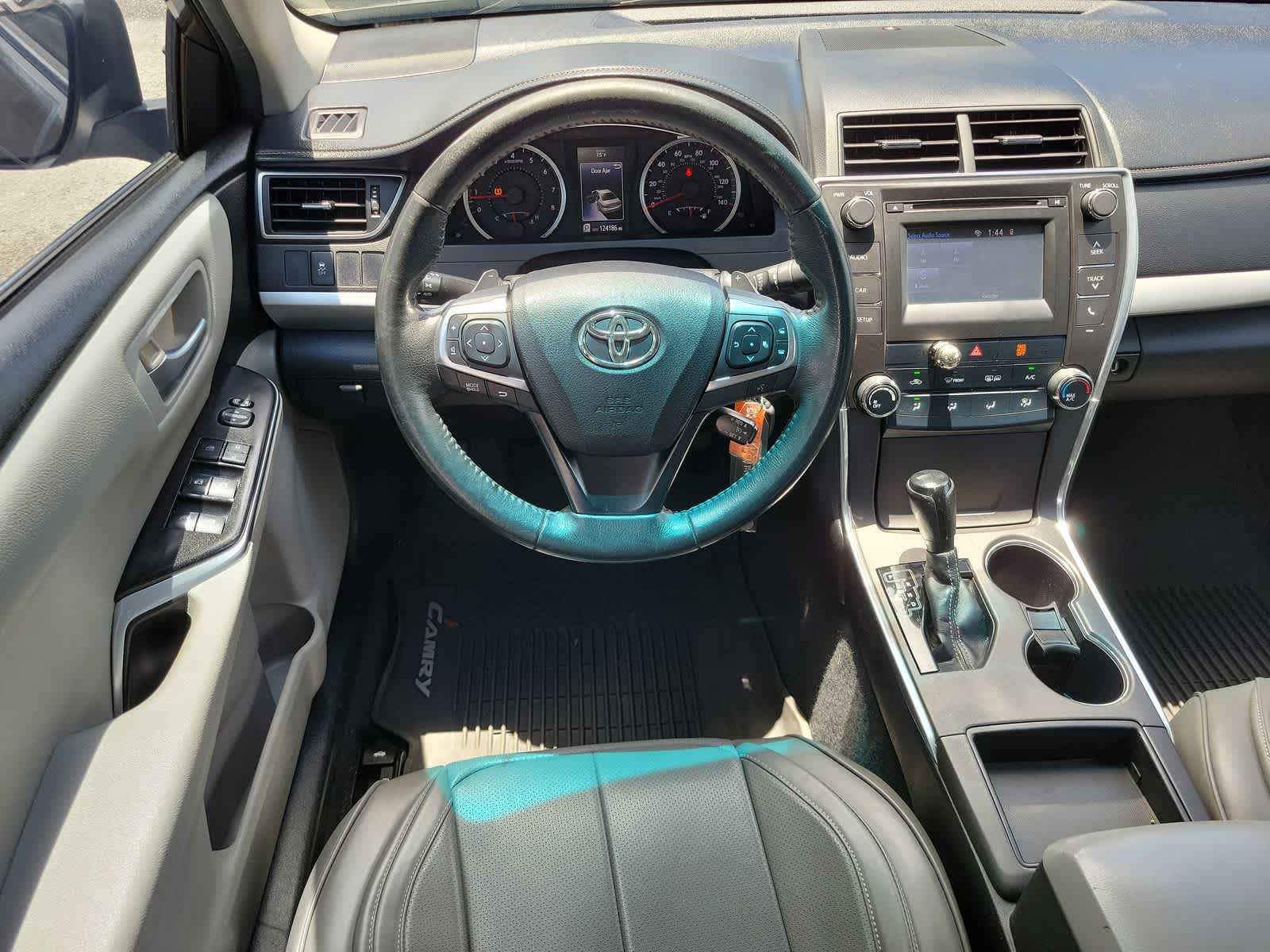 Thumbnail: 2015 Toyota Camry - 14