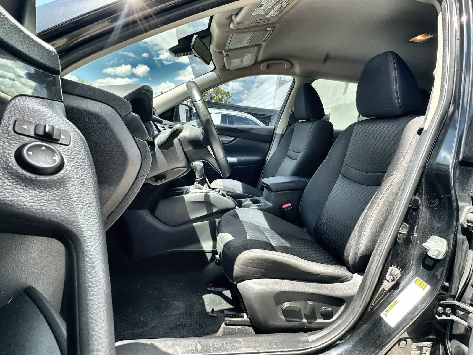 Thumbnail: 2020 Nissan Rogue - 3
