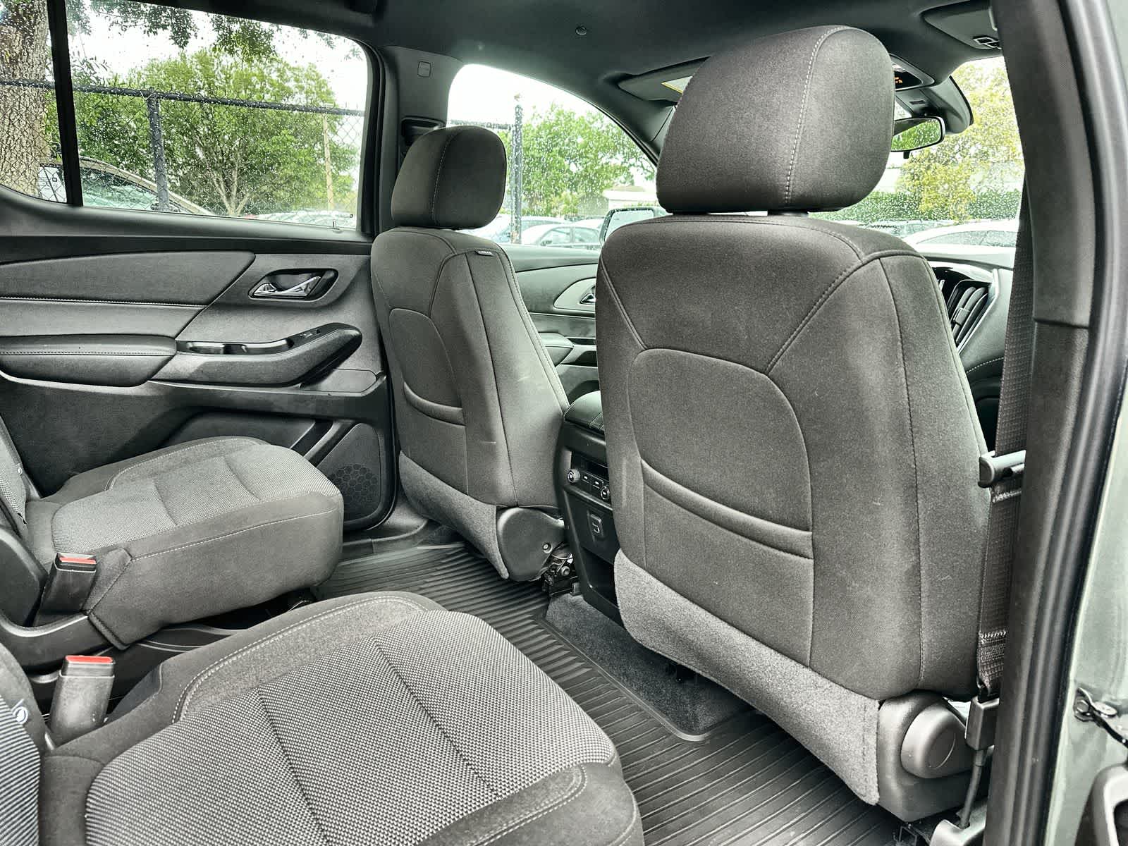 Thumbnail: 2023 Chevrolet Traverse - 18