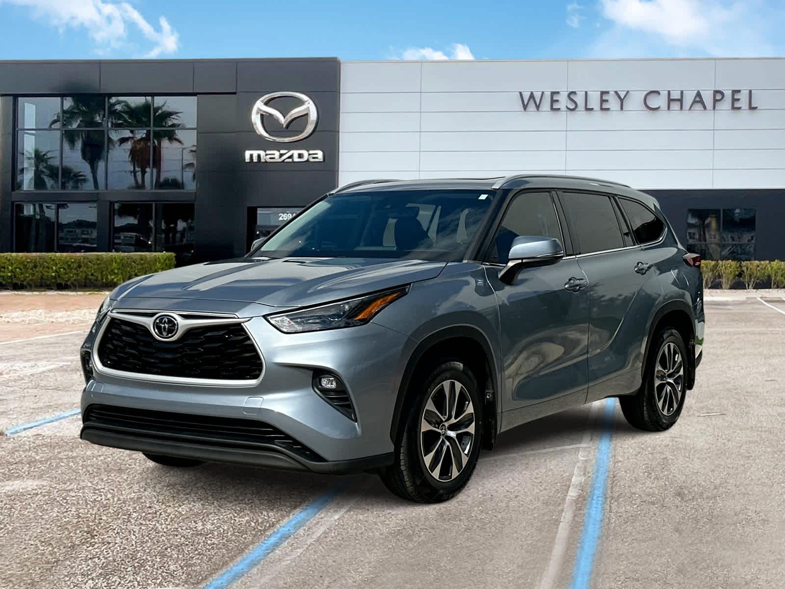 Thumbnail: 2022 Toyota Highlander - 1