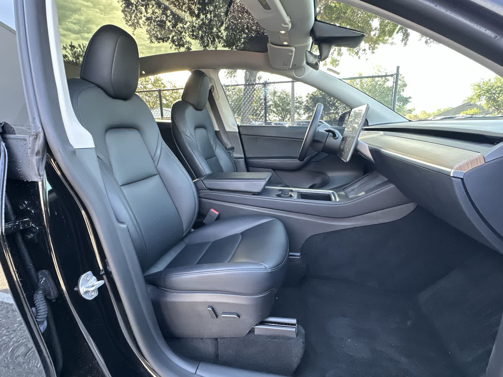 Thumbnail: 2022 Tesla Model Y - 9