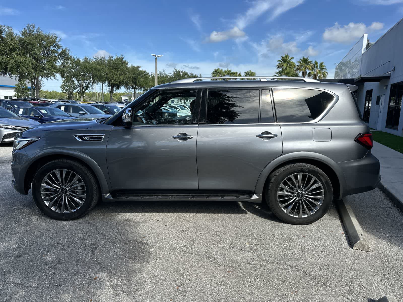 Thumbnail: 2021 INFINITI QX80 - 3
