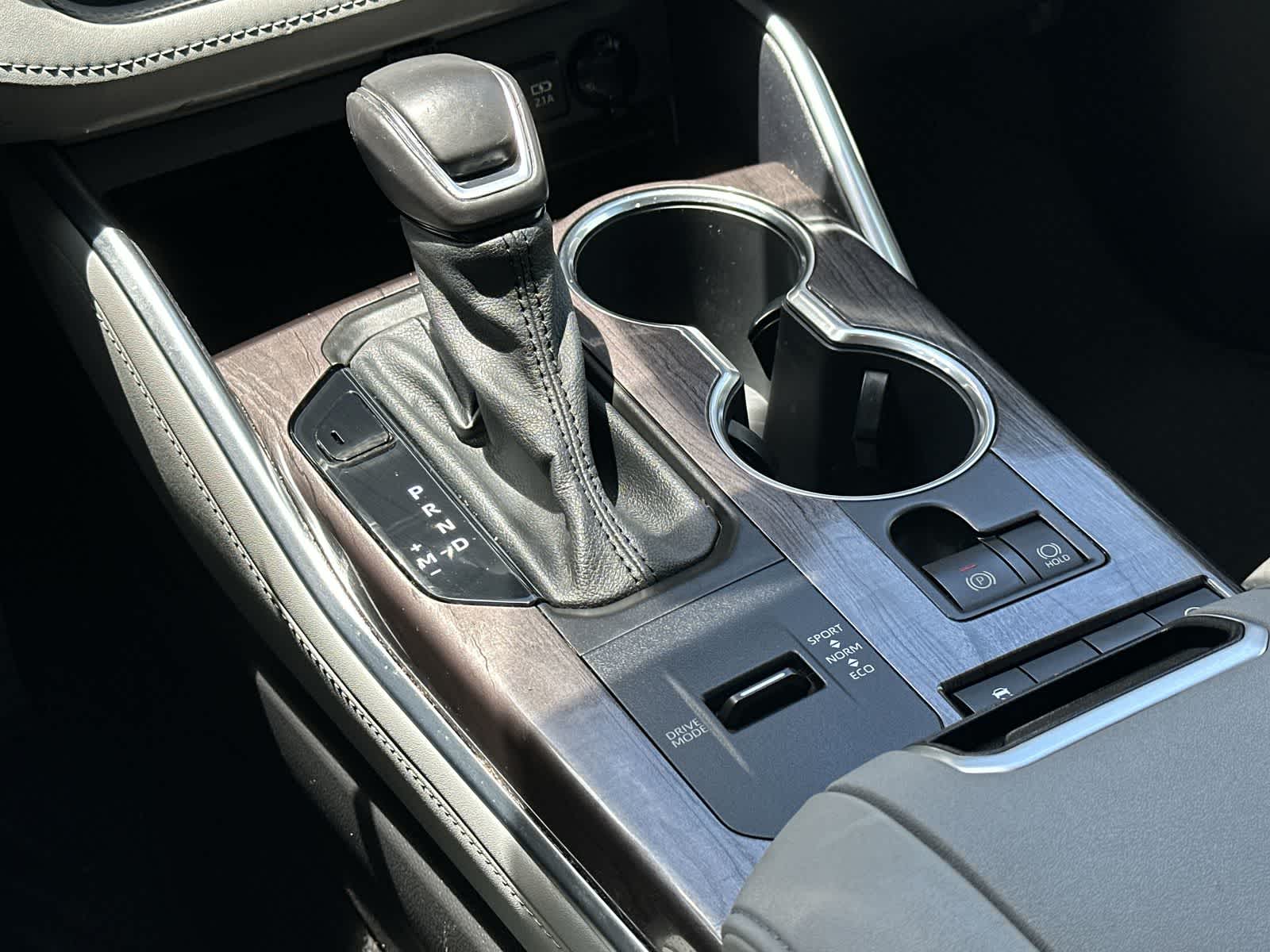 Thumbnail: 2021 Toyota Highlander - 17