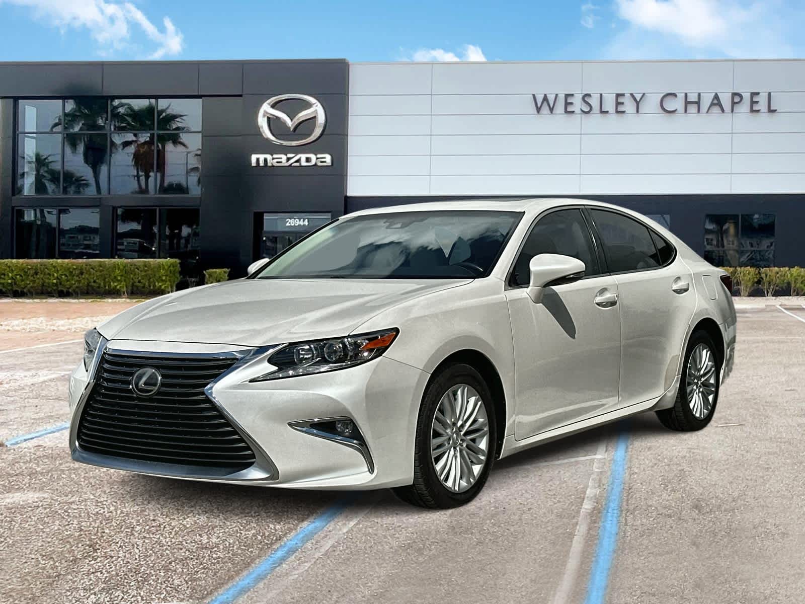 Thumbnail: 2018 Lexus ES - 1