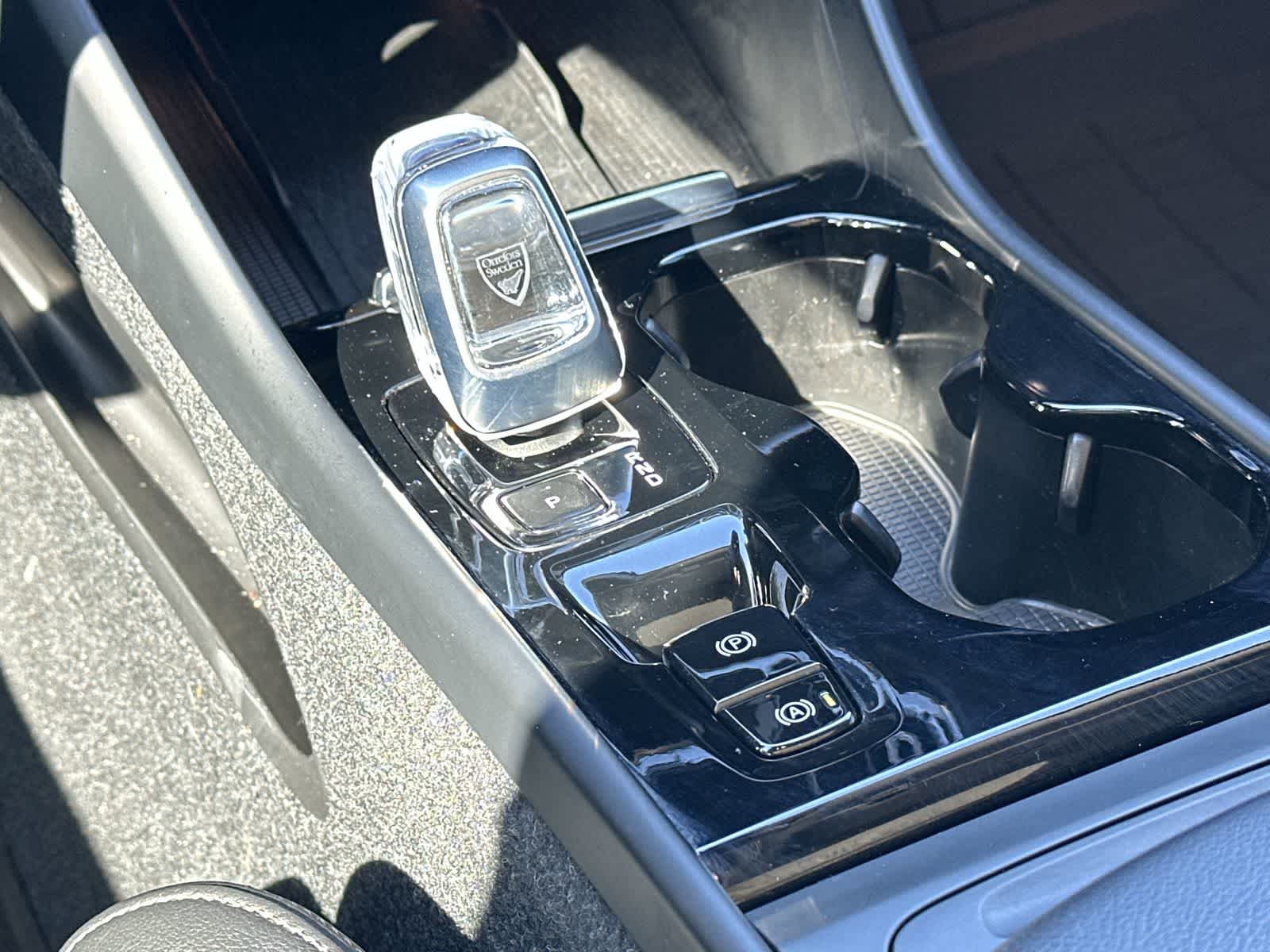 Thumbnail: 2024 Volvo XC40 - 17