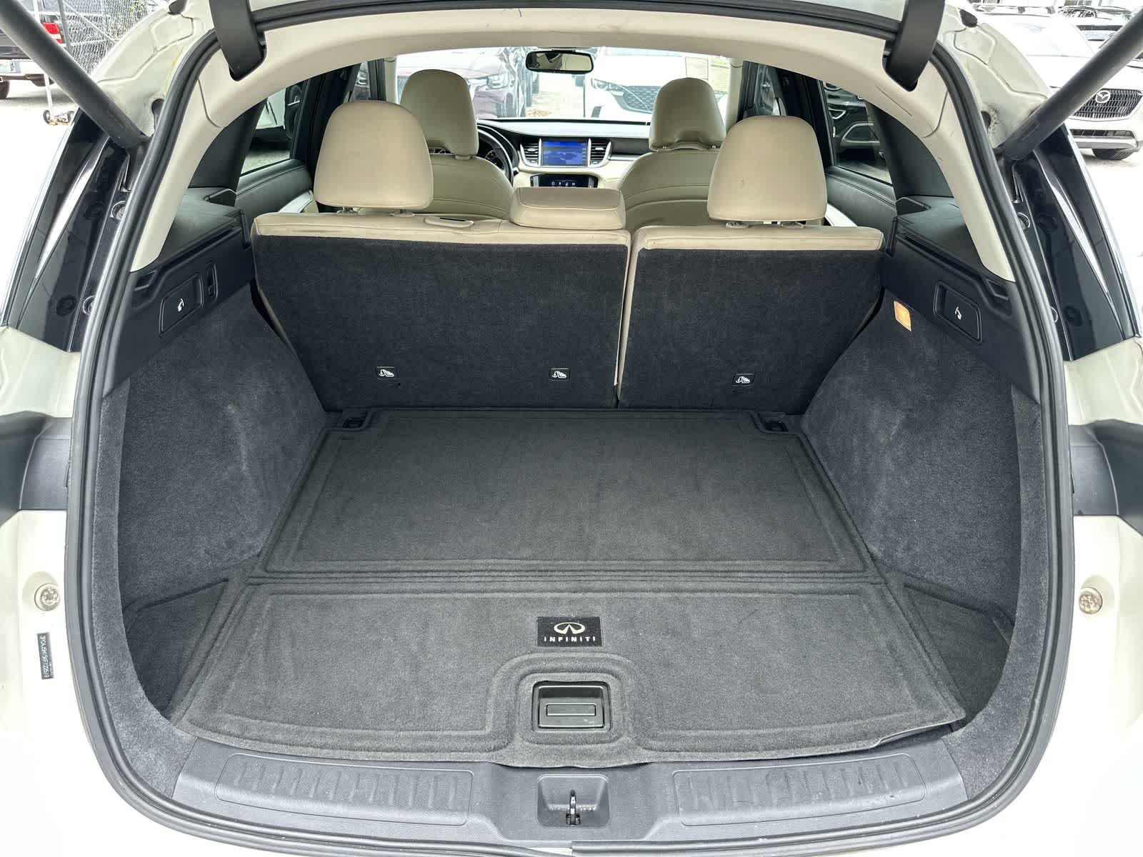 2019 INFINITI QX50 Essential 19