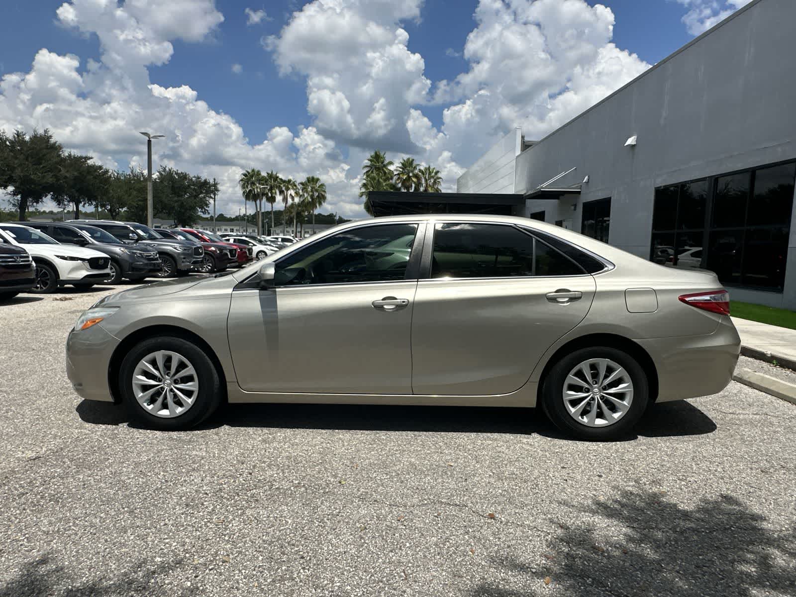 Thumbnail: 2016 Toyota Camry - 3