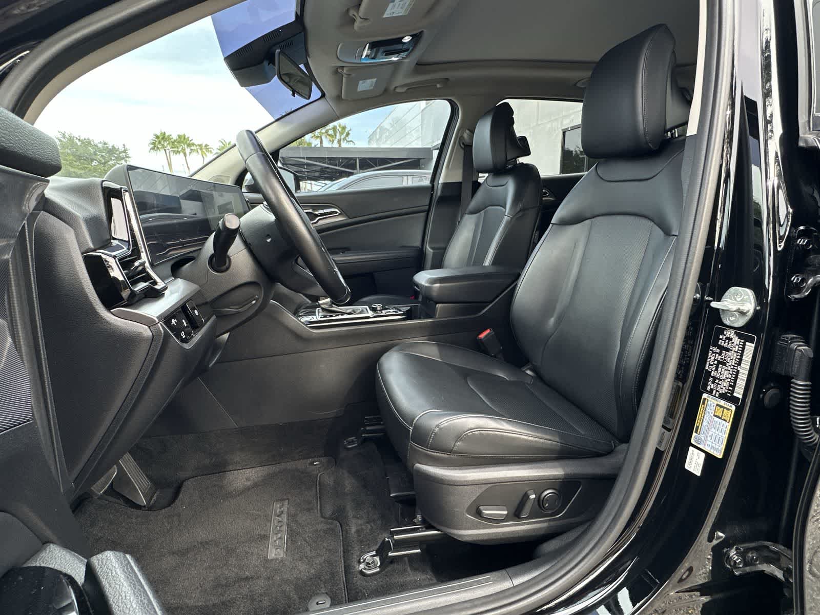 Thumbnail: 2023 Kia Sportage - 10