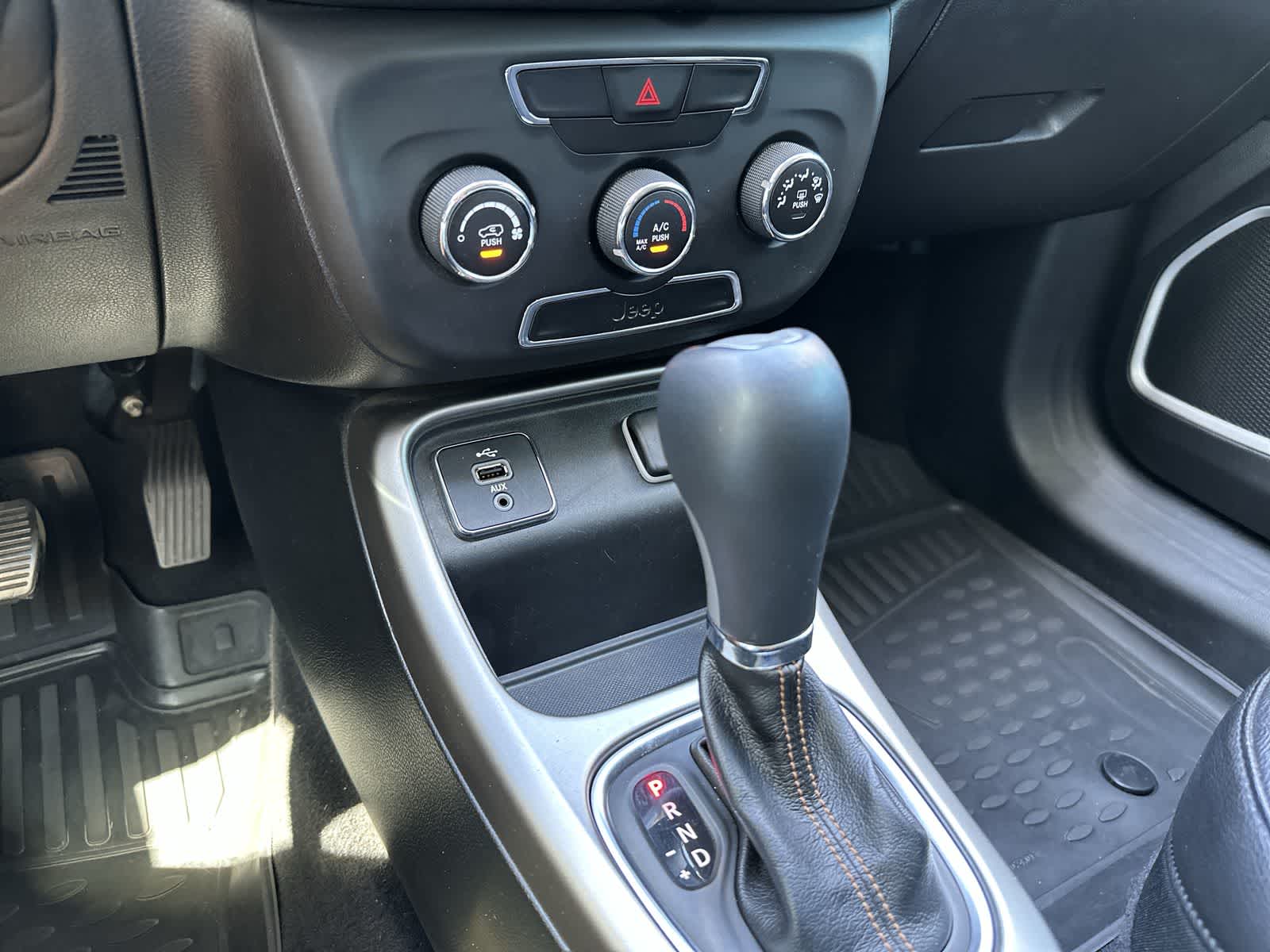 Thumbnail: 2018 Jeep Compass - 23