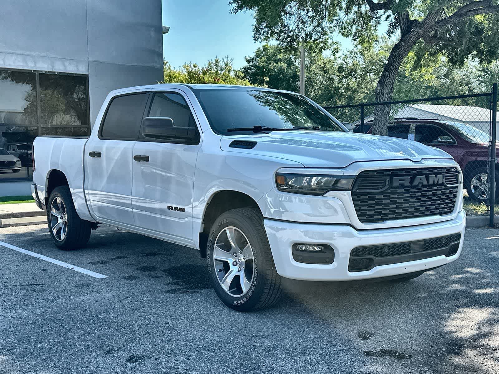 Thumbnail: 2025 RAM 1500 - 10