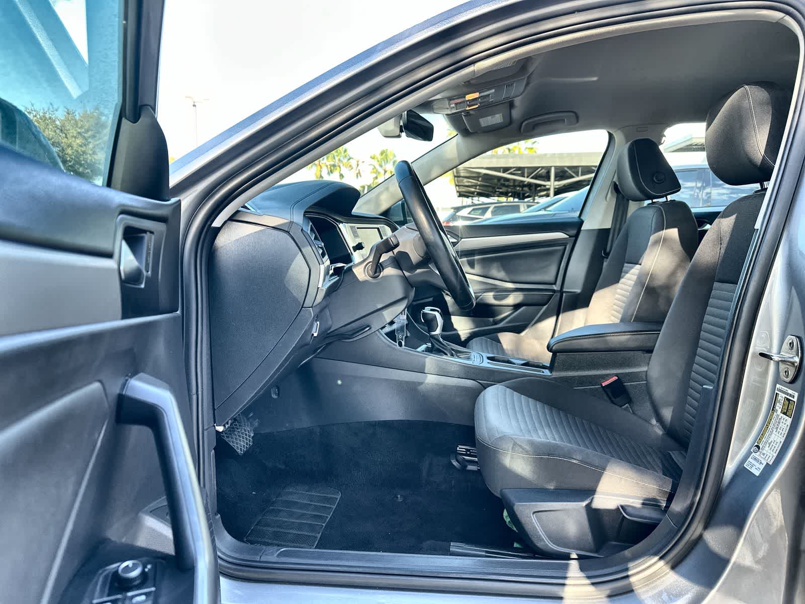 Thumbnail: 2024 Volkswagen Jetta - 2