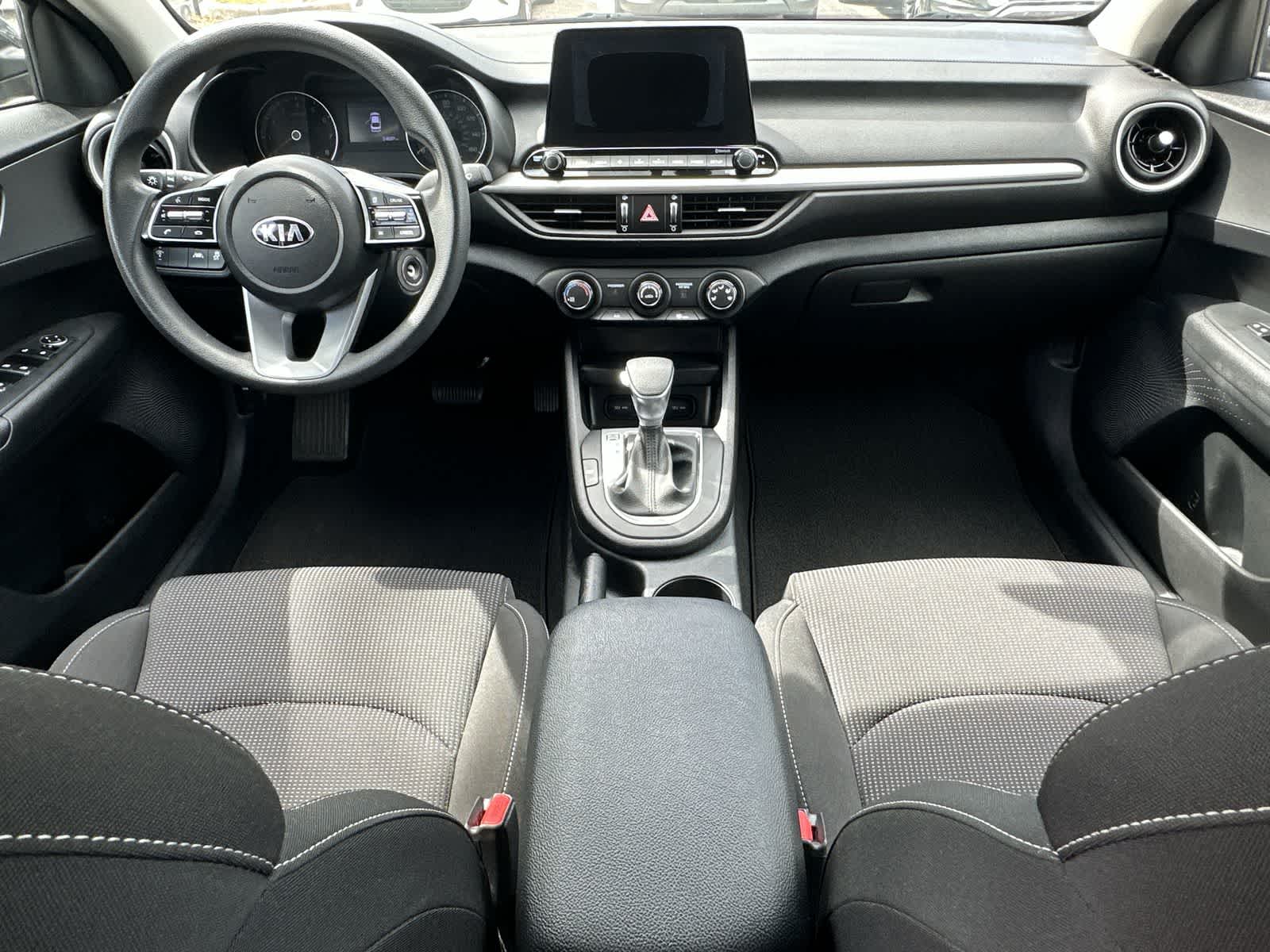Thumbnail: 2020 Kia Forte - 10