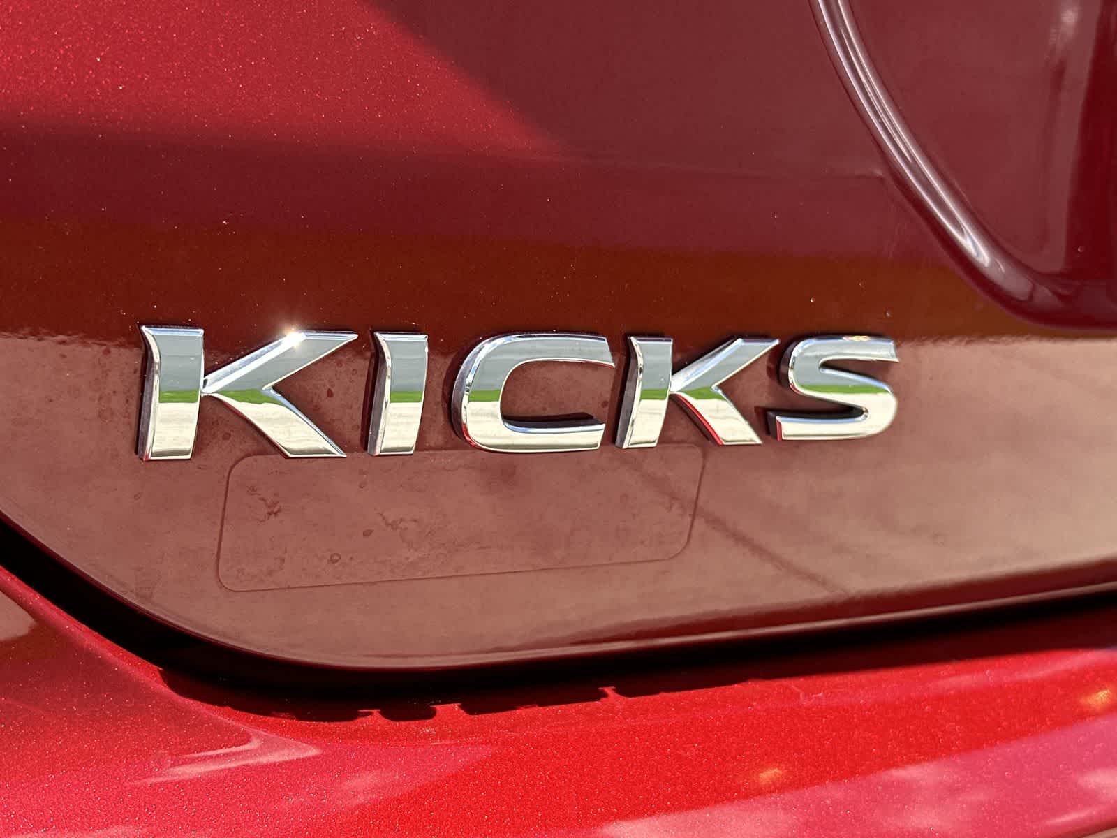 Thumbnail: 2023 Nissan Kicks - 15