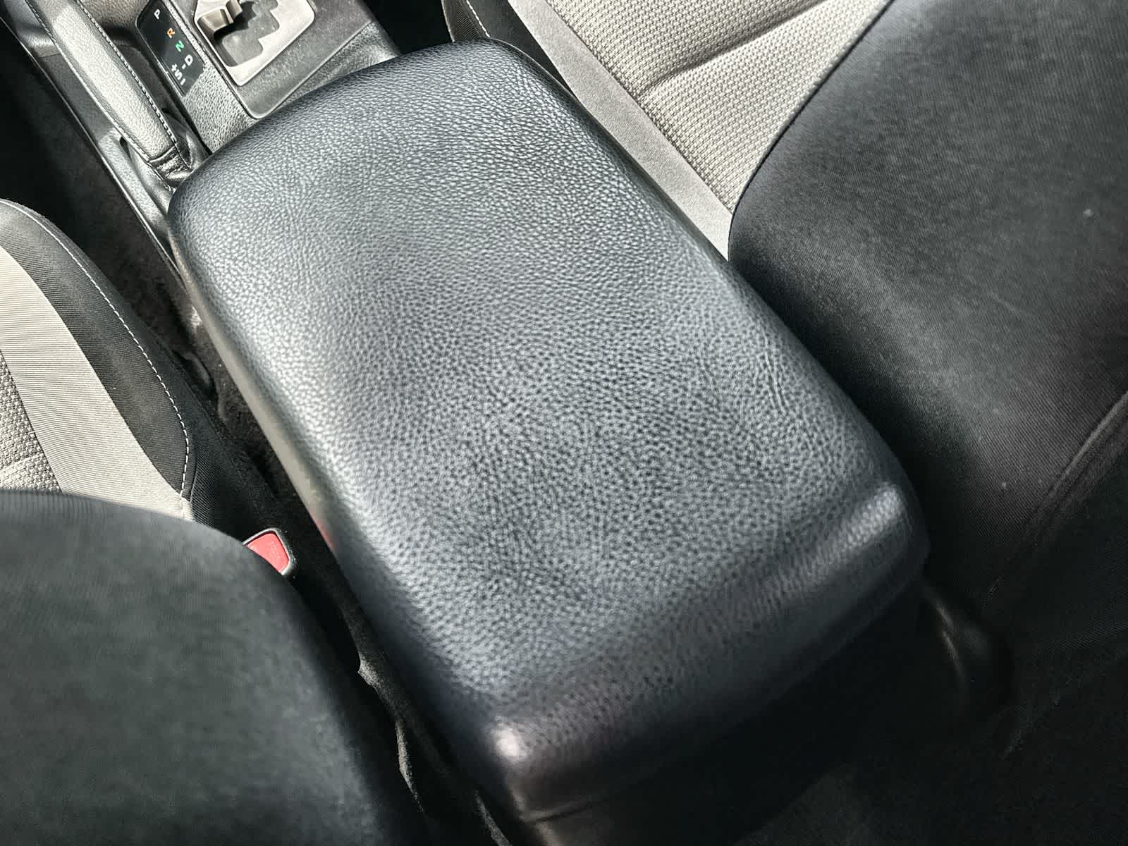 Thumbnail: 2018 Toyota RAV4 - 22