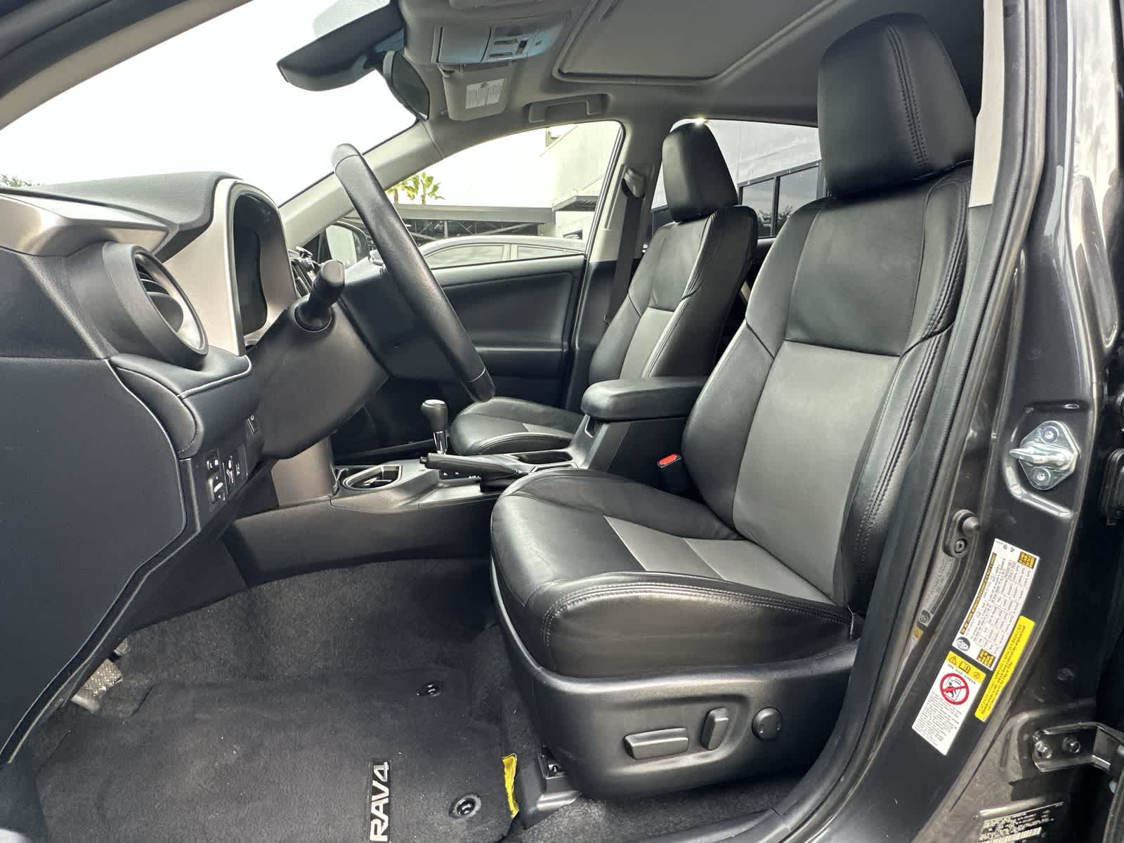 Thumbnail: 2018 Toyota RAV4 - 11