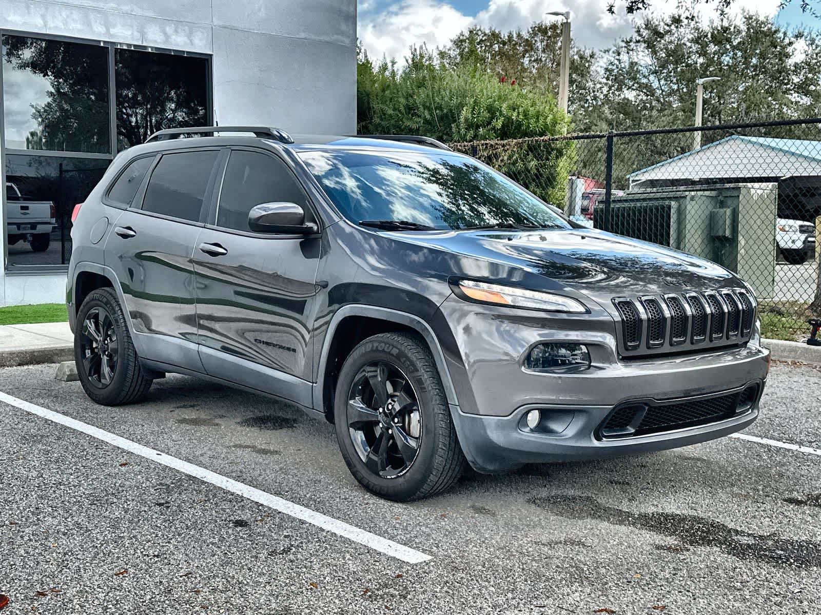Thumbnail: 2016 Jeep Cherokee - 11