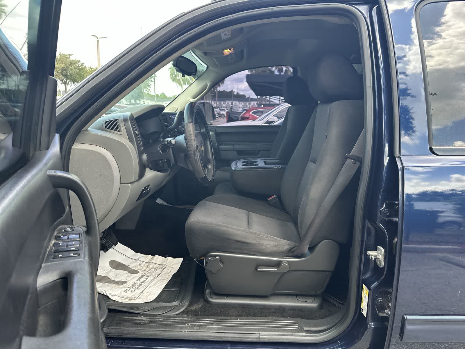 Thumbnail: 2011 Chevrolet Silverado 1500 - 2