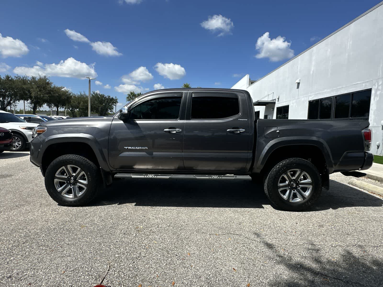 Thumbnail: 2018 Toyota Tacoma - 3