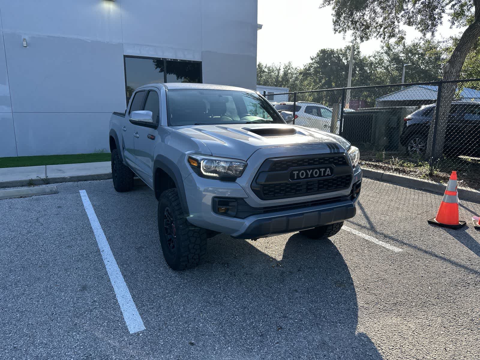 Thumbnail: 2017 Toyota Tacoma - 11