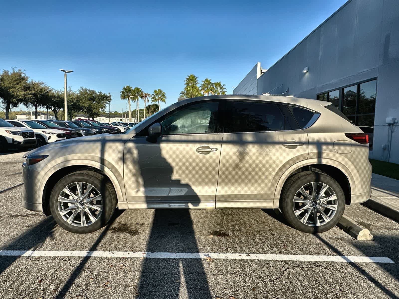 Thumbnail: 2025 Mazda CX-5 - 3