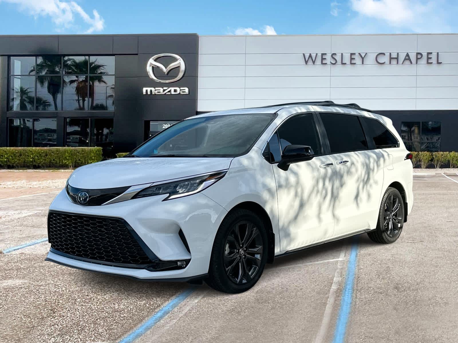 Thumbnail: 2023 Toyota Sienna - 1