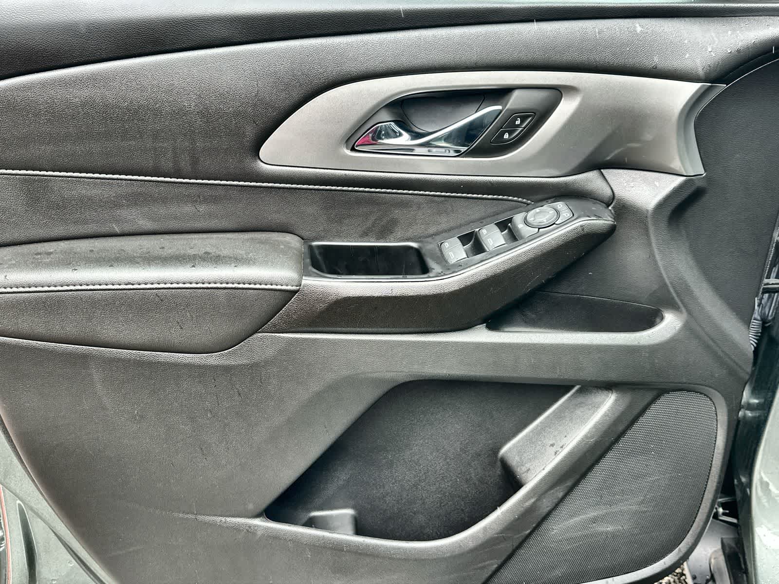 Thumbnail: 2023 Chevrolet Traverse - 28