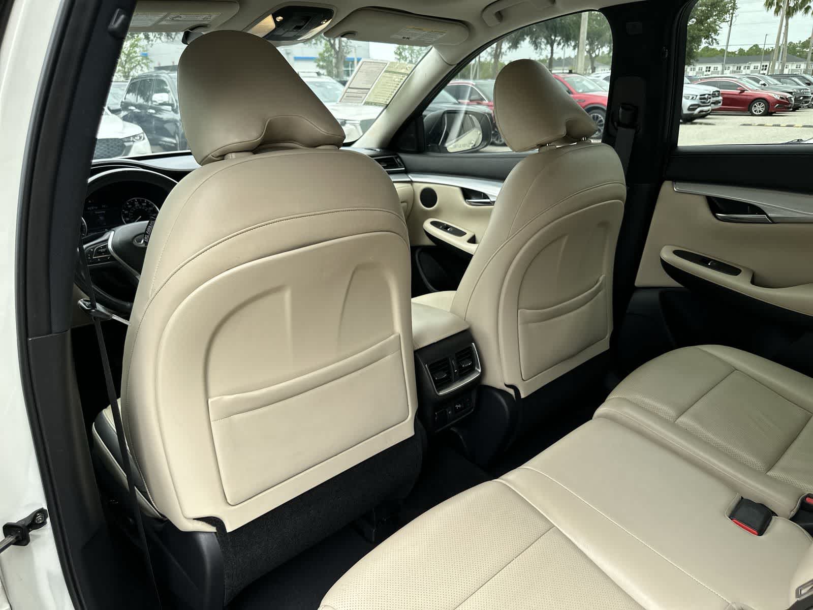 2019 INFINITI QX50 Essential 12