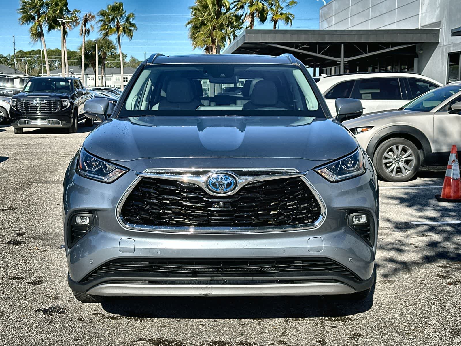Thumbnail: 2021 Toyota Highlander - 6