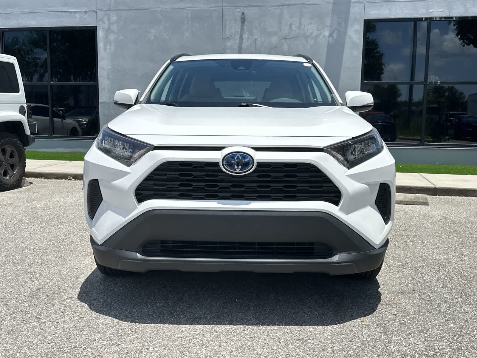 Thumbnail: 2021 Toyota RAV4 - 6