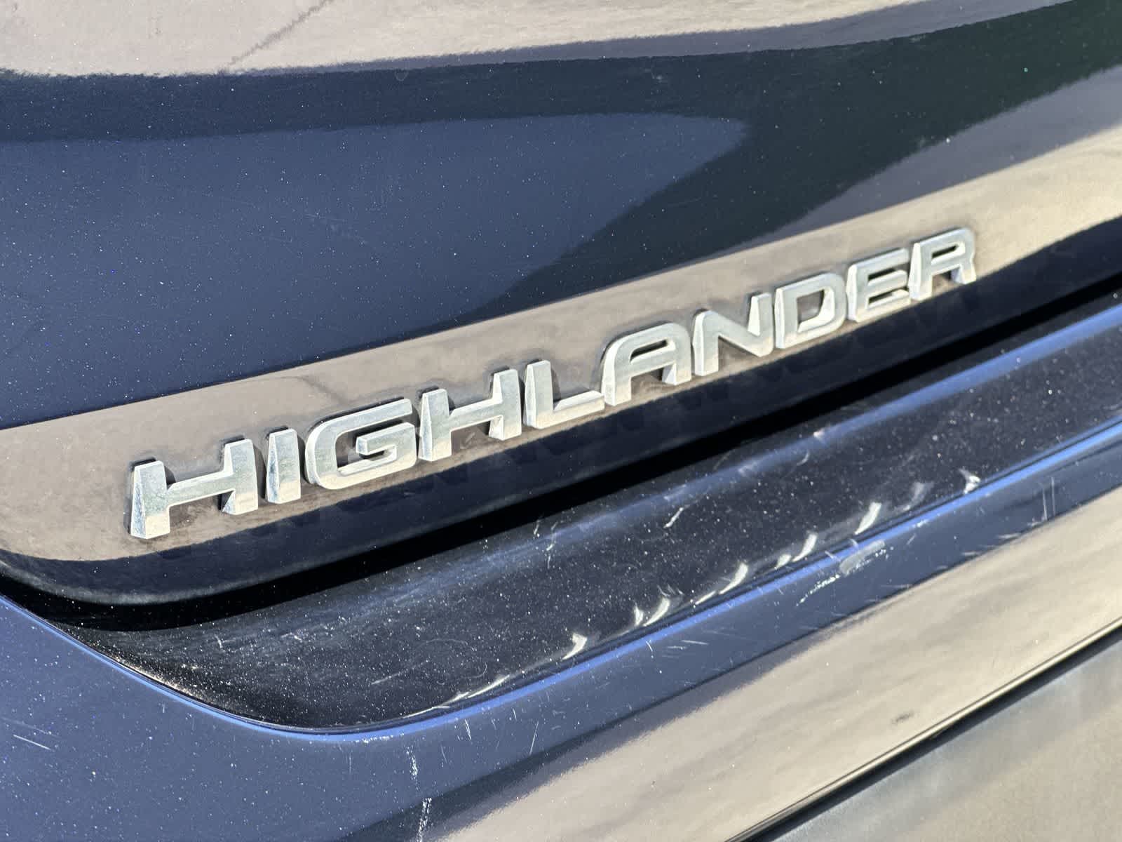 Thumbnail: 2022 Toyota Highlander - 7