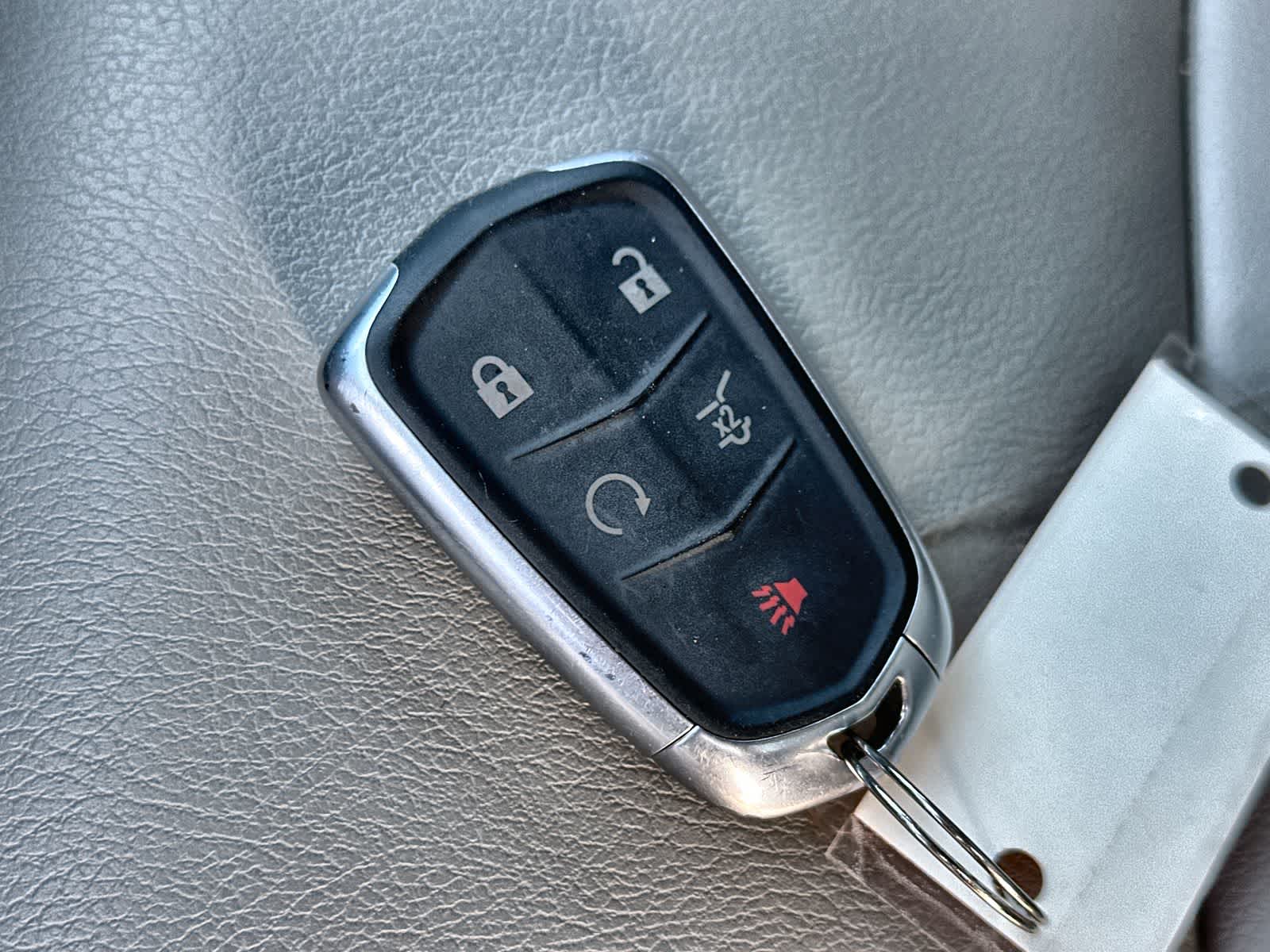 Thumbnail: 2022 Cadillac XT4 - 25