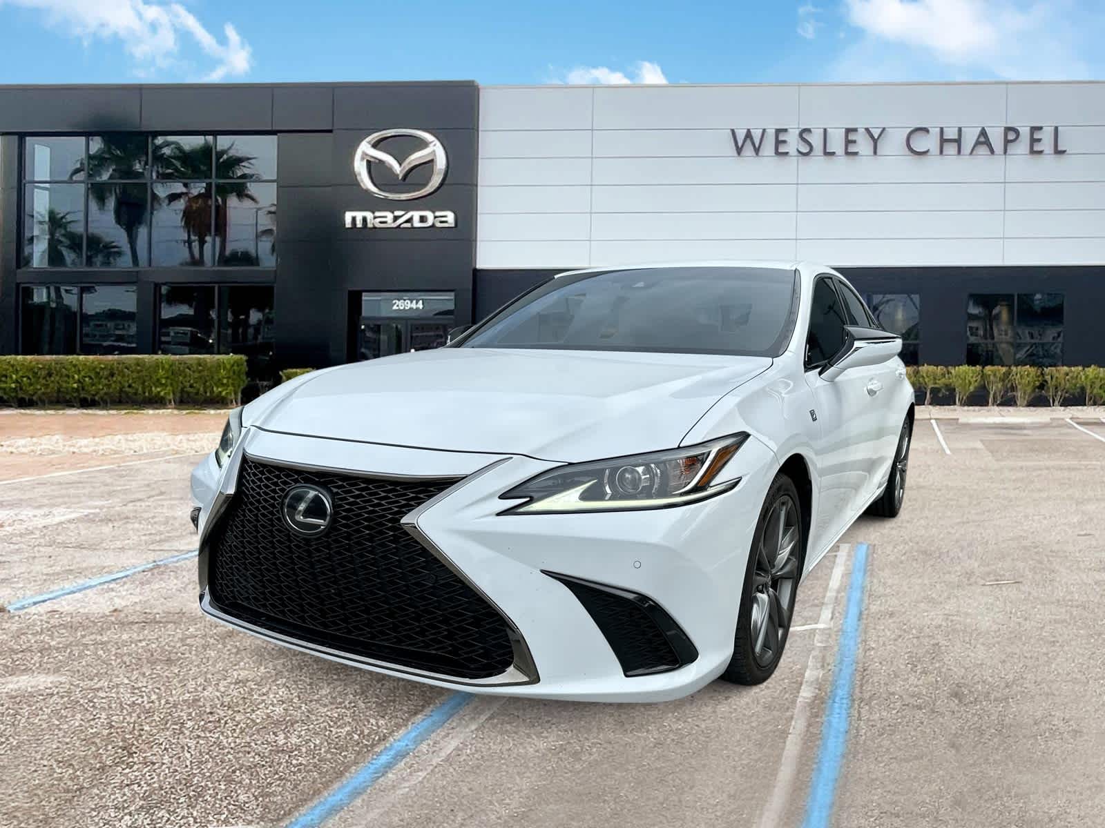 Thumbnail: 2019 Lexus ES - 1