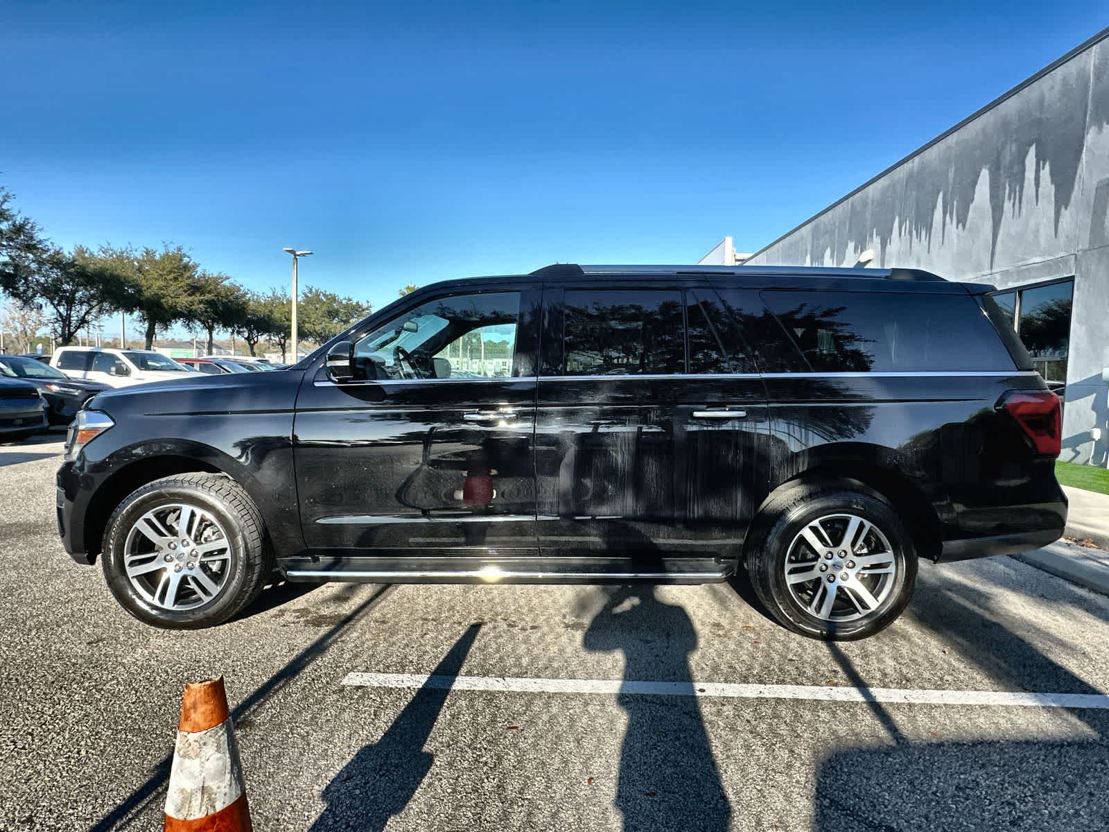 Thumbnail: 2023 Ford Expedition MAX - 3