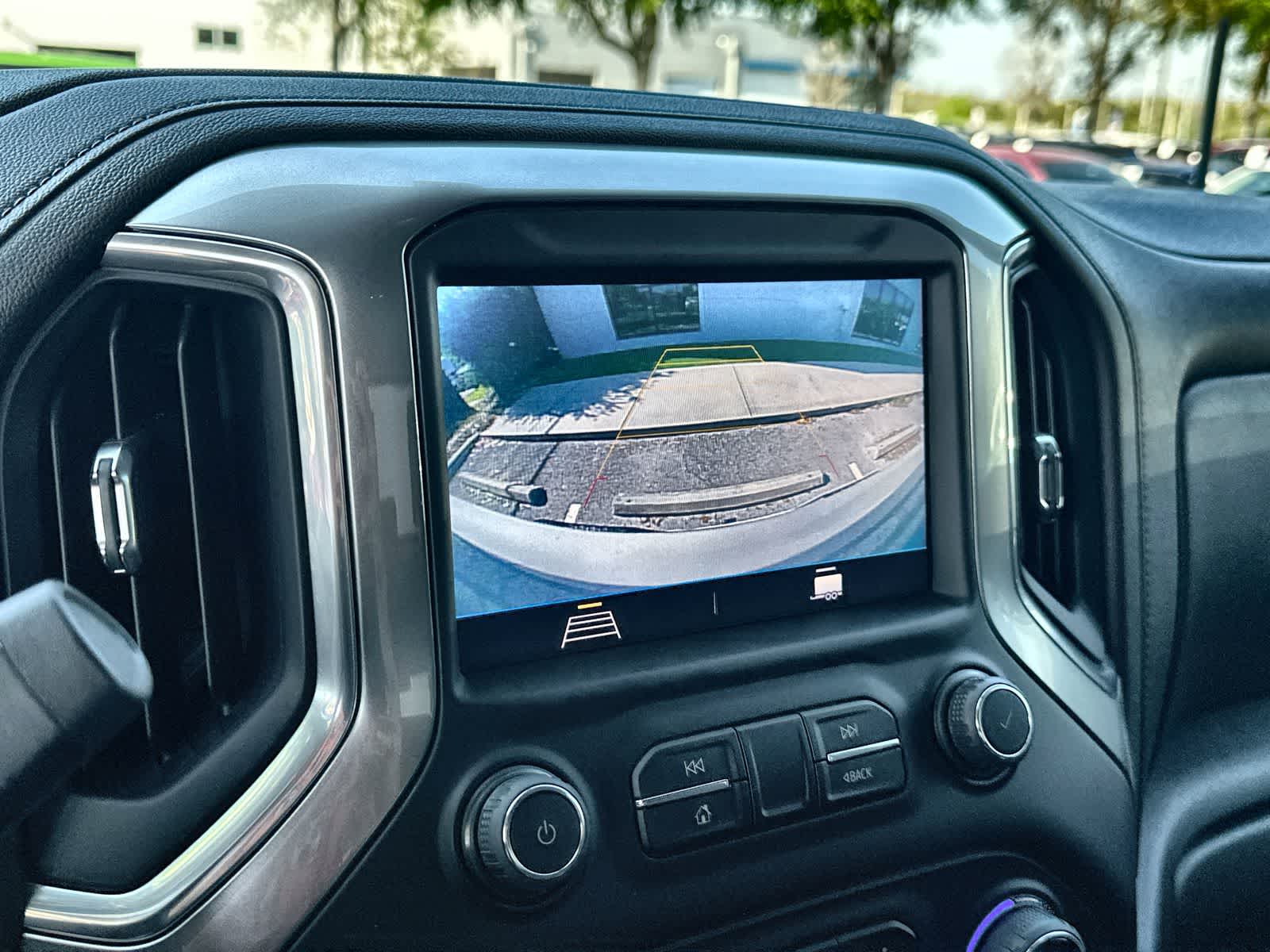 Thumbnail: 2022 Chevrolet Silverado 1500 - 26