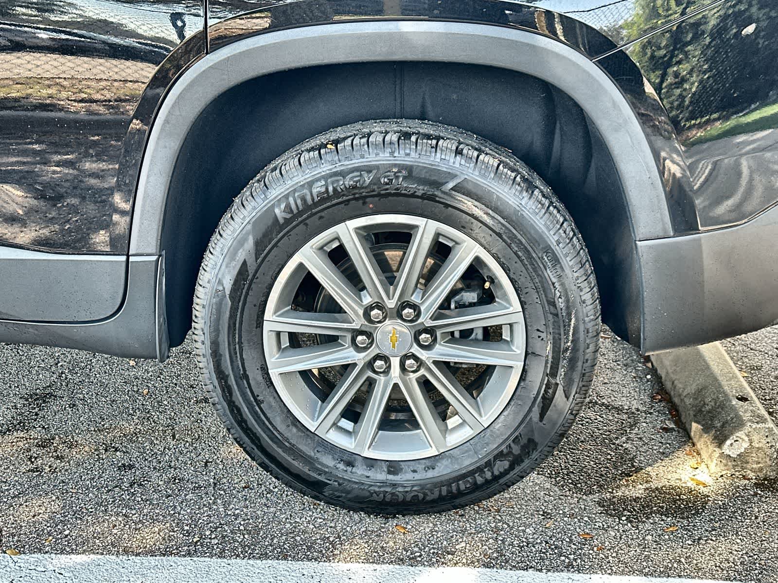 Thumbnail: 2022 Chevrolet Traverse - 8