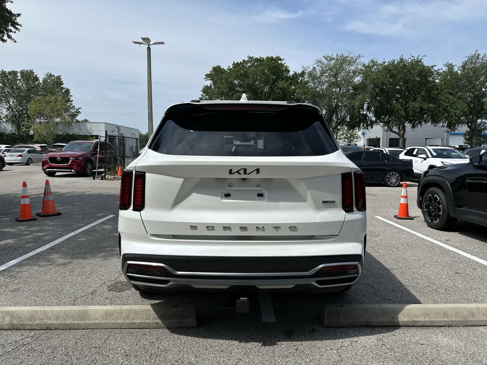 Thumbnail: 2022 Kia Sorento - 7