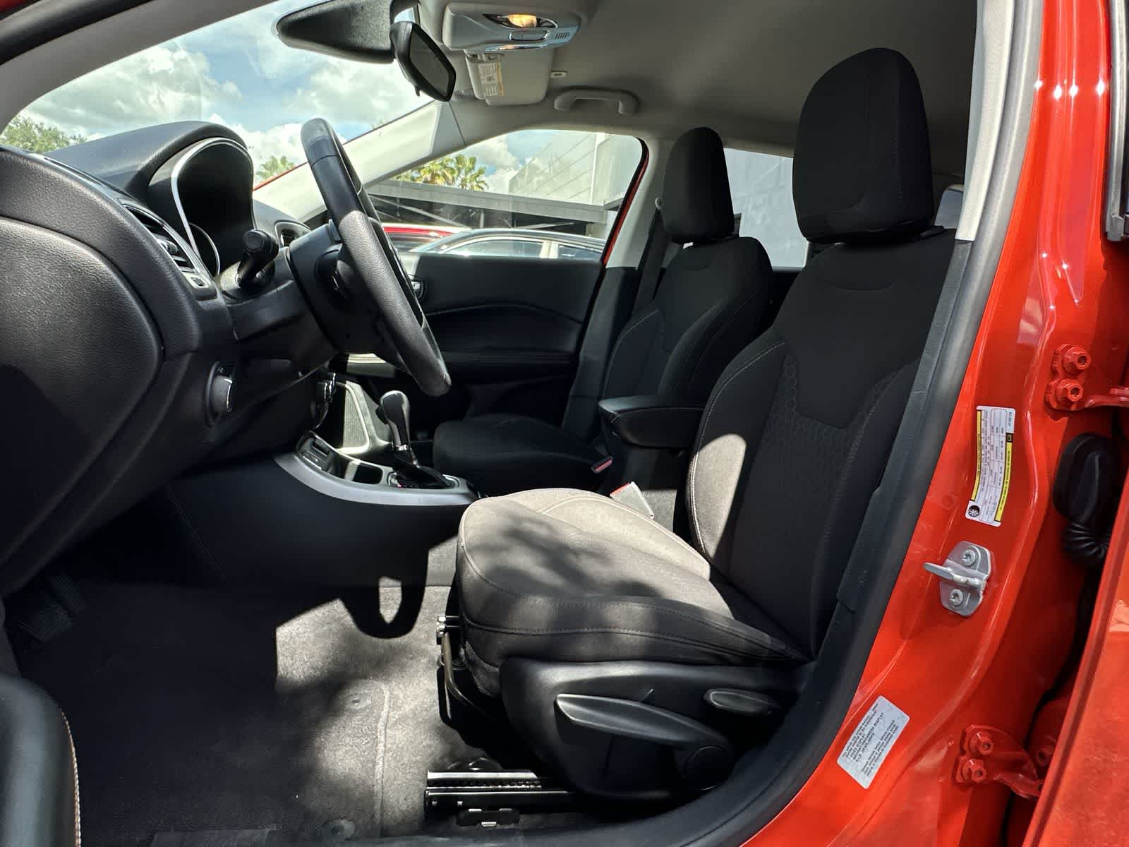 Thumbnail: 2018 Jeep Compass - 11