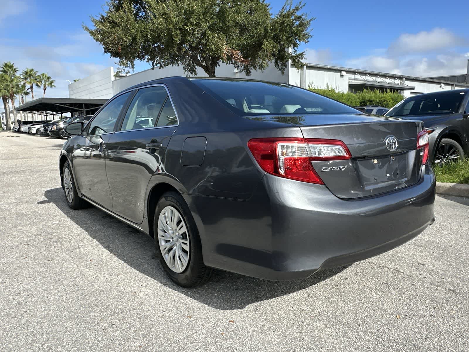 Thumbnail: 2014 Toyota Camry - 4