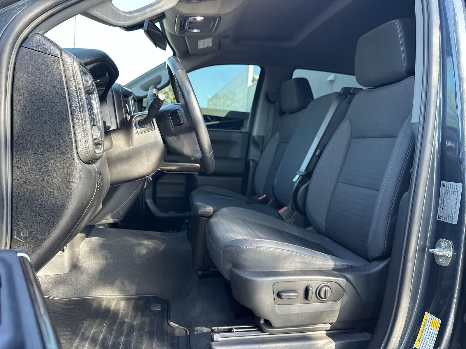 Thumbnail: 2019 Chevrolet Silverado 1500 - 3