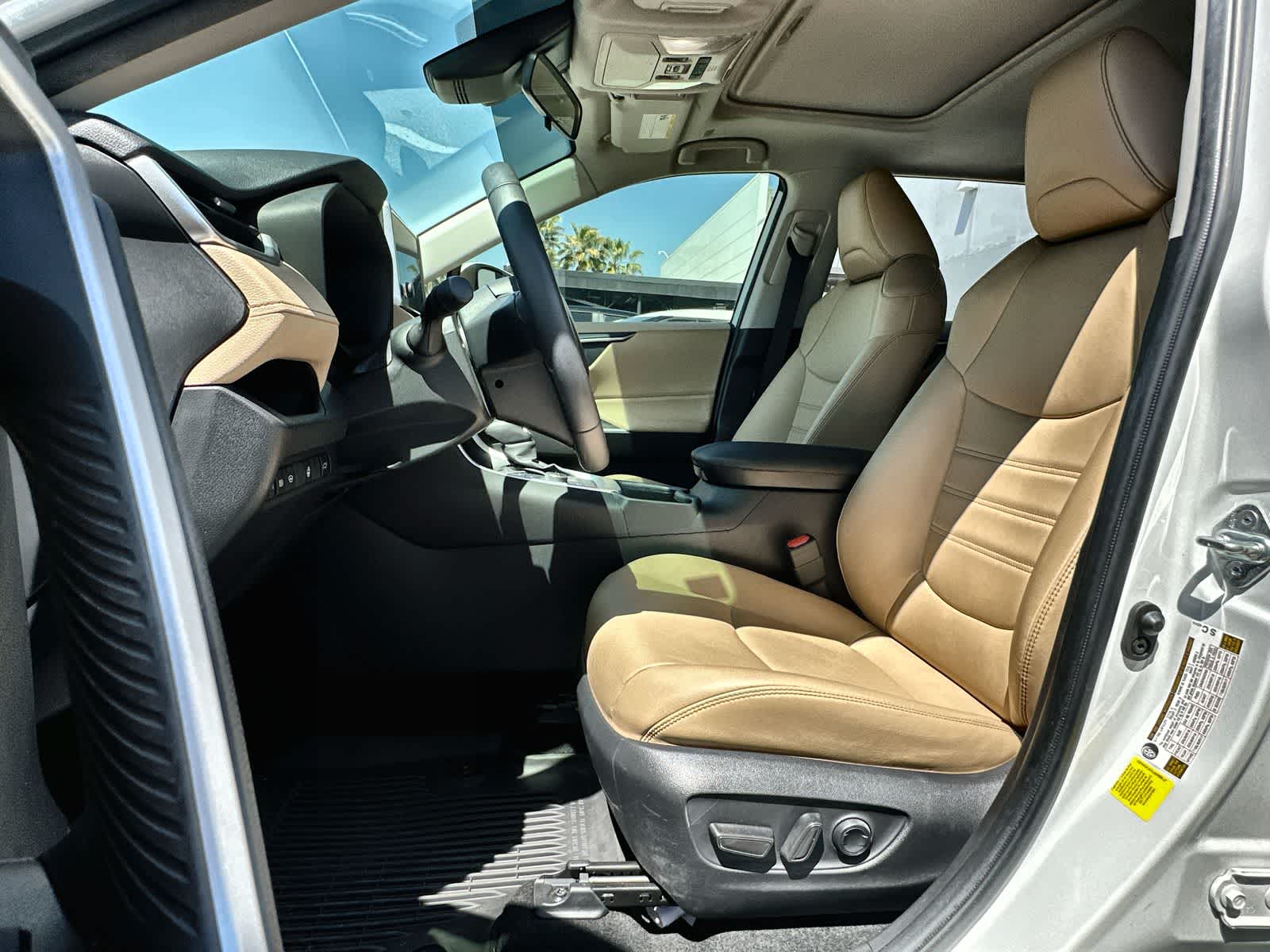 Thumbnail: 2023 Toyota RAV4 - 3