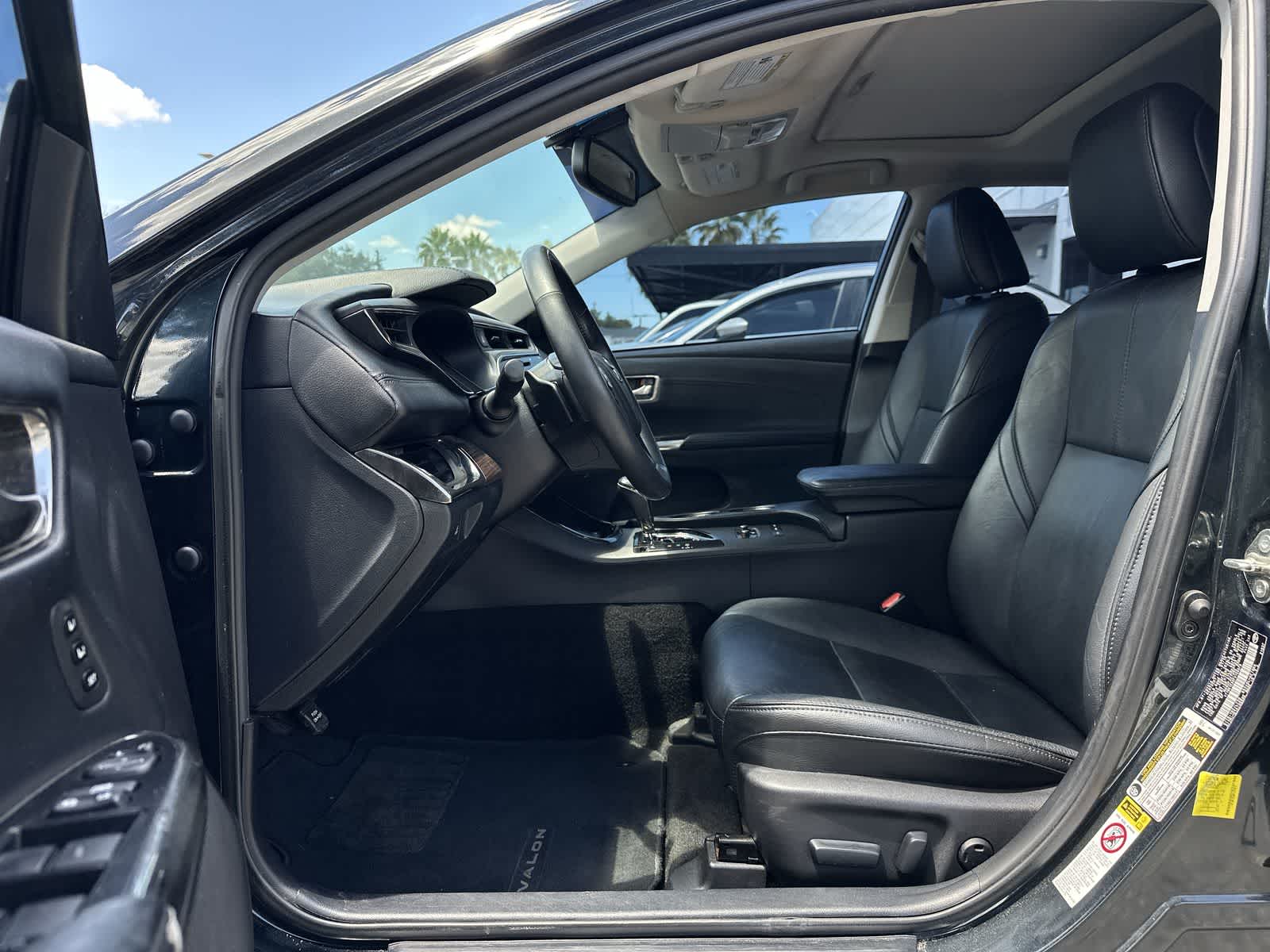 Thumbnail: 2015 Toyota Avalon - 1
