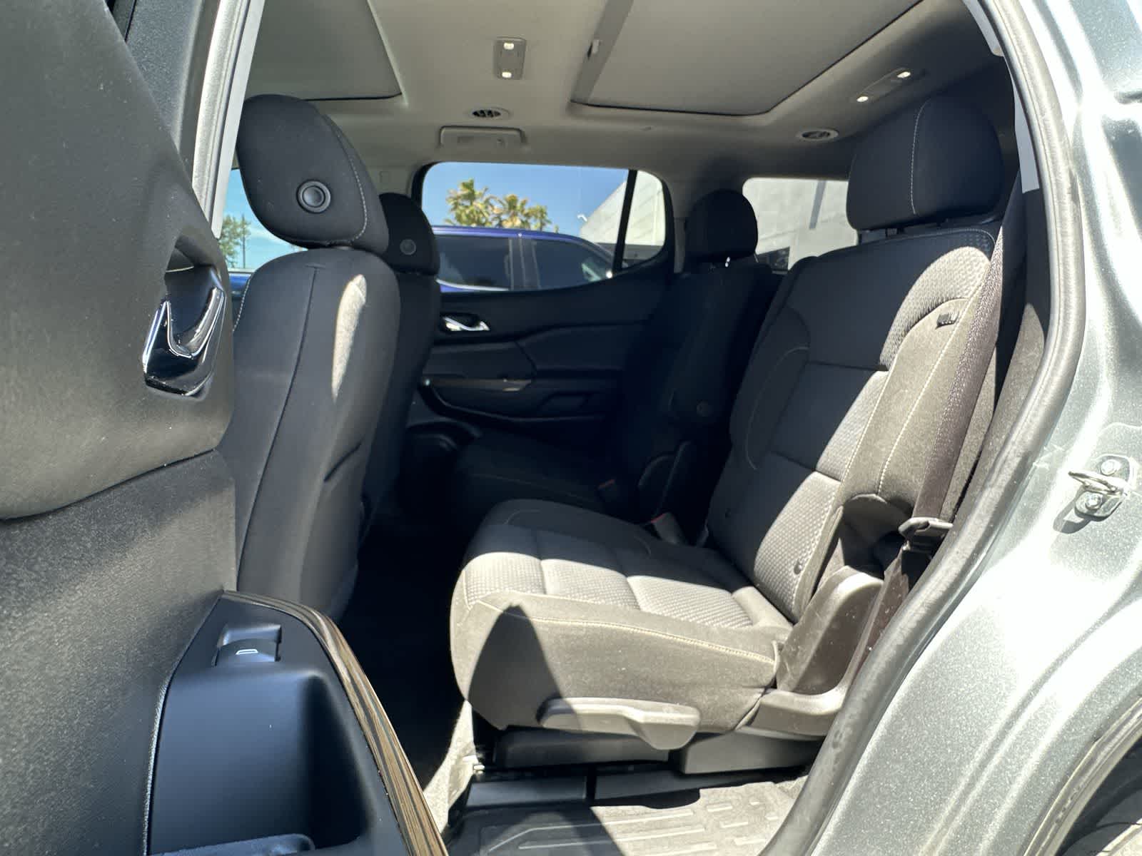 Thumbnail: 2023 GMC Acadia - 4