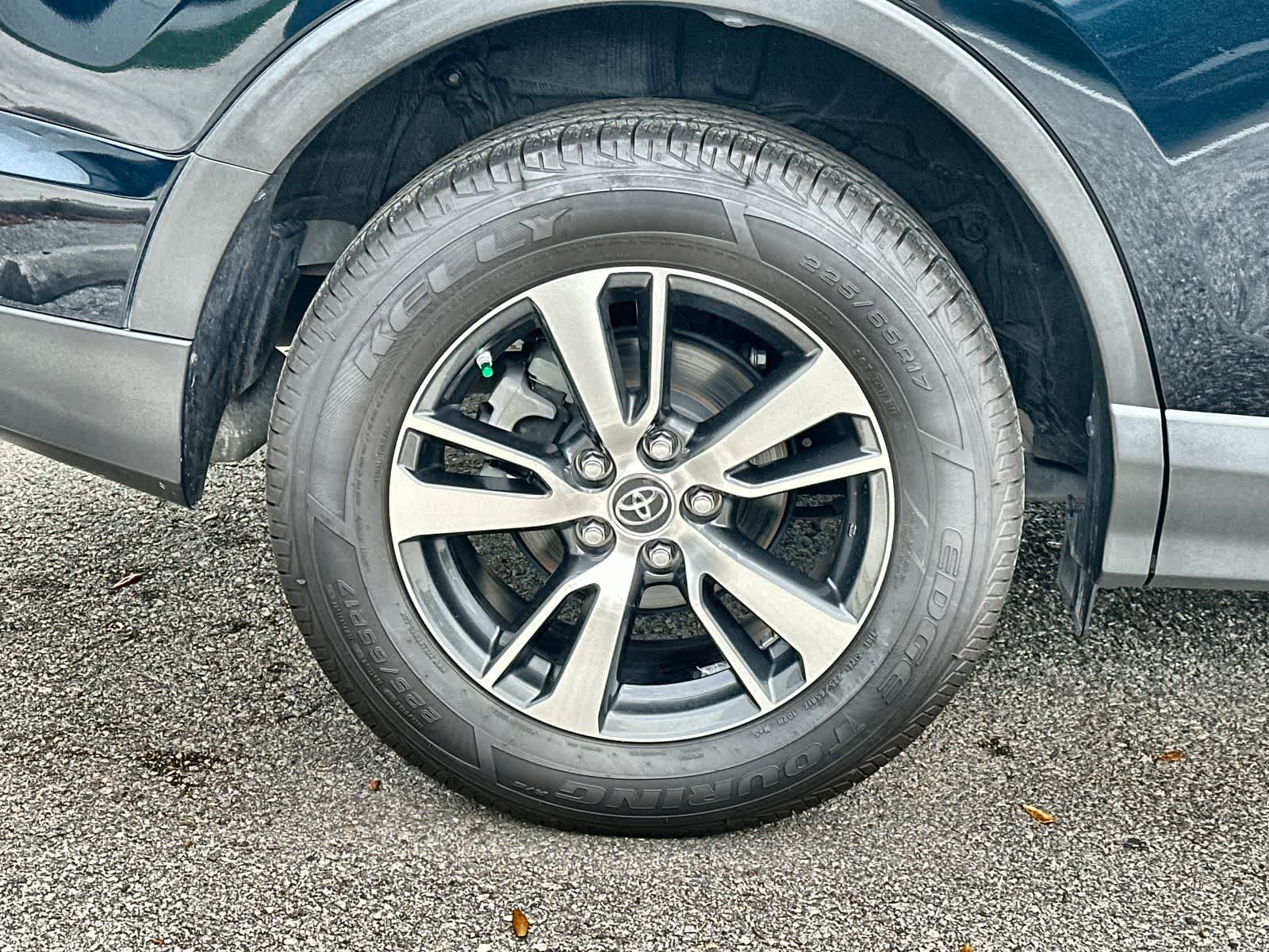 Thumbnail: 2018 Toyota RAV4 - 14