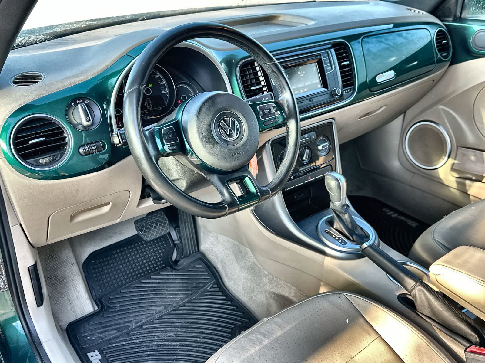 Thumbnail: 2017 Volkswagen Beetle - 10