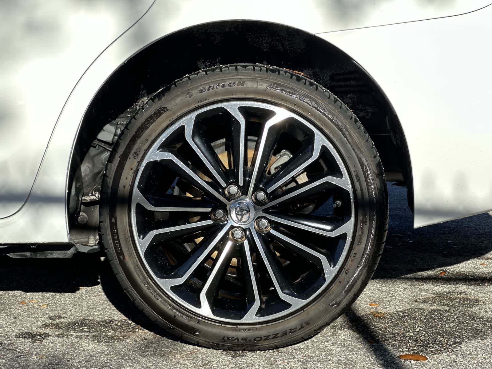 Thumbnail: 2015 Toyota Corolla - 8