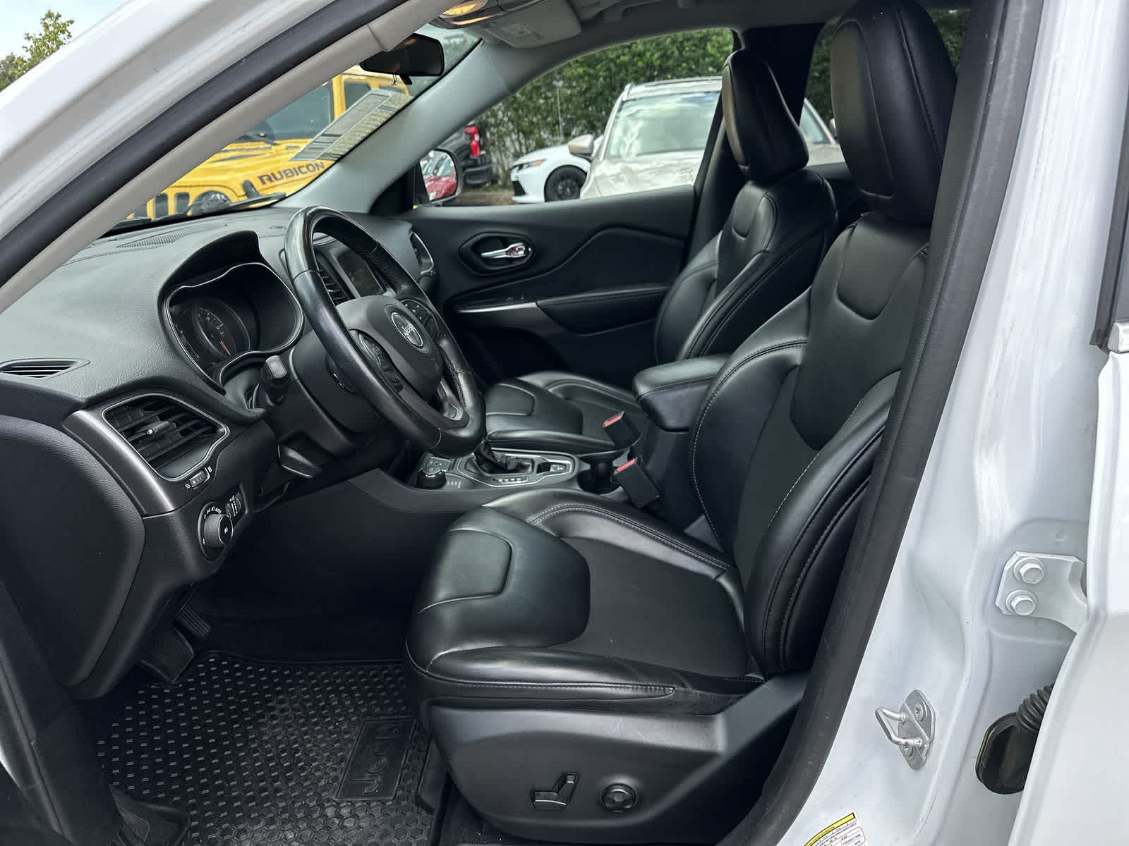 2019 Jeep Cherokee Latitude 11