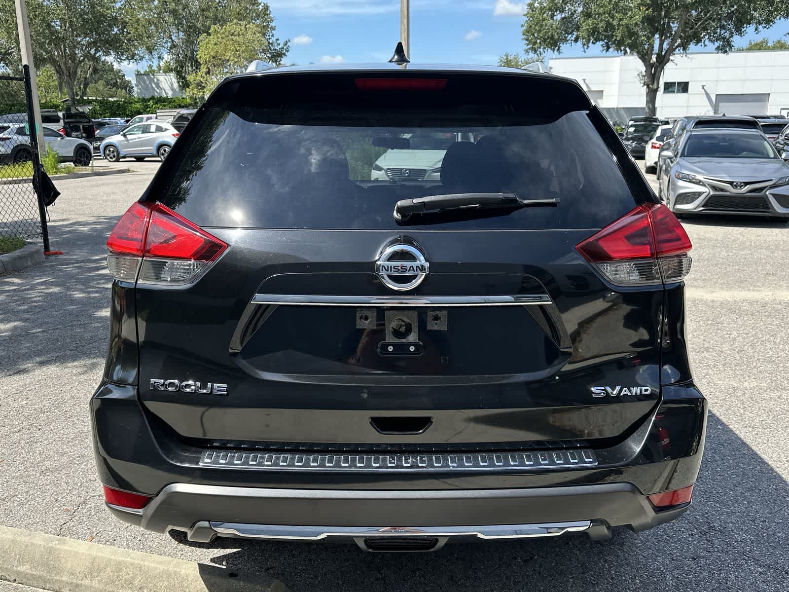 Thumbnail: 2017 Nissan Rogue - 5