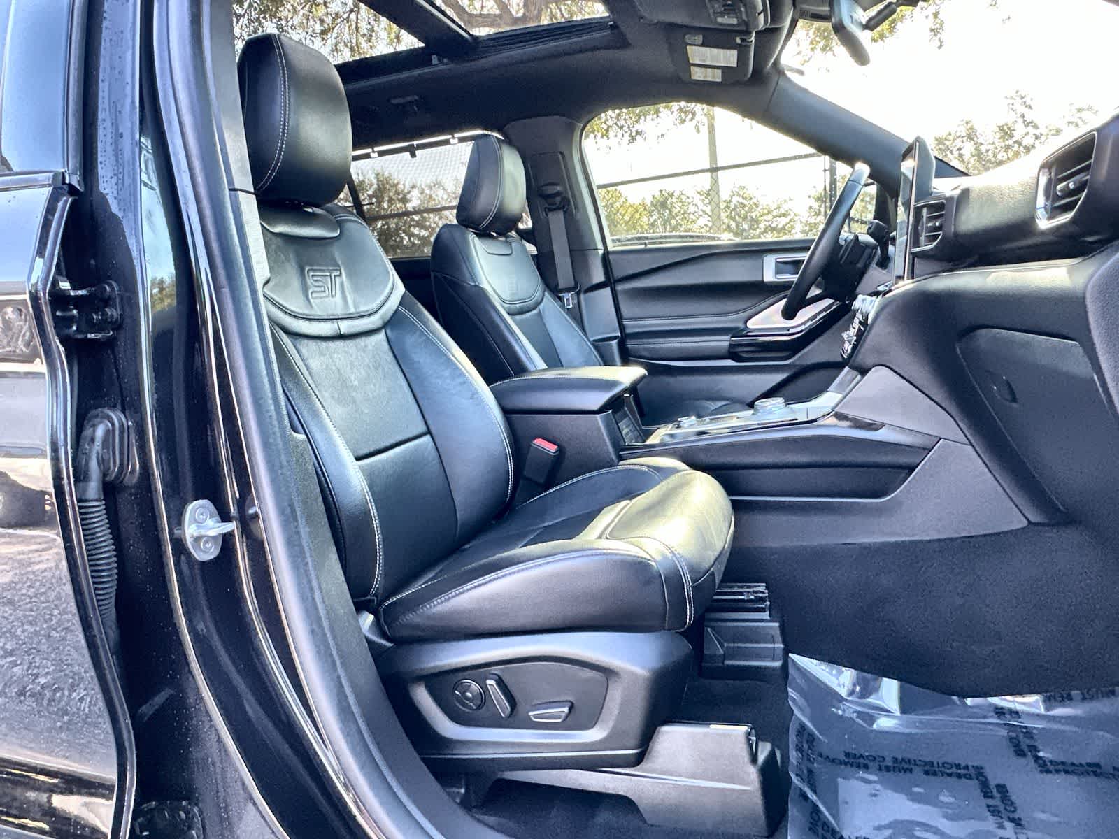 Thumbnail: 2021 Ford Explorer - 9