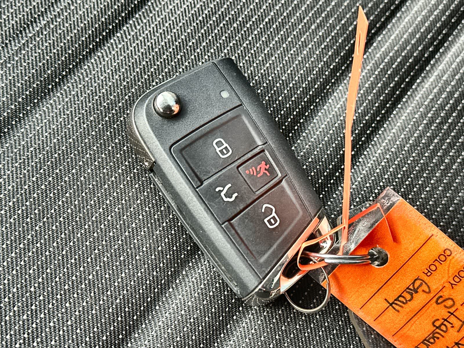 Thumbnail: 2024 Volkswagen Tiguan - 20